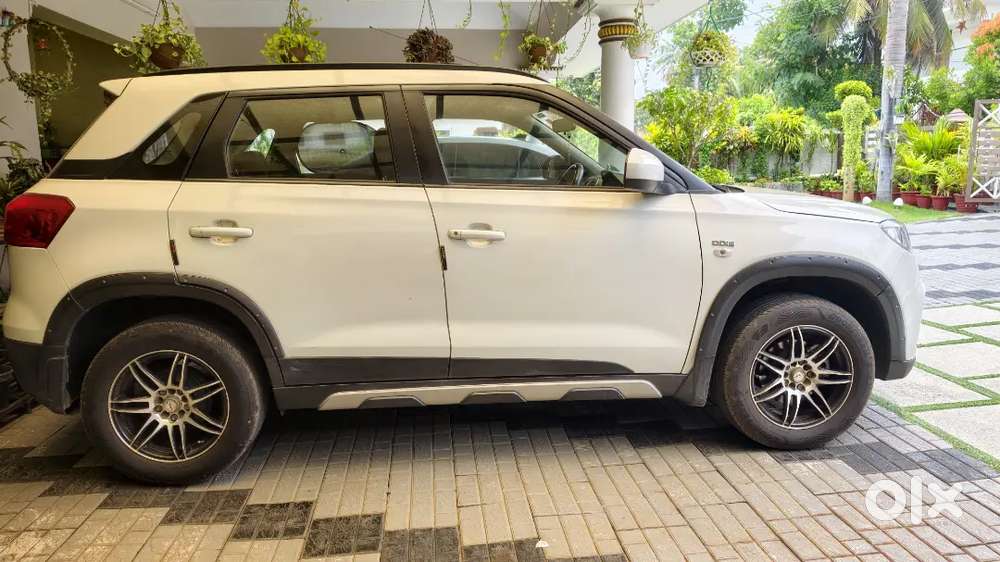 1st Gen. Vitara Brezza Diesel, New Tyres, Well Maintained Car