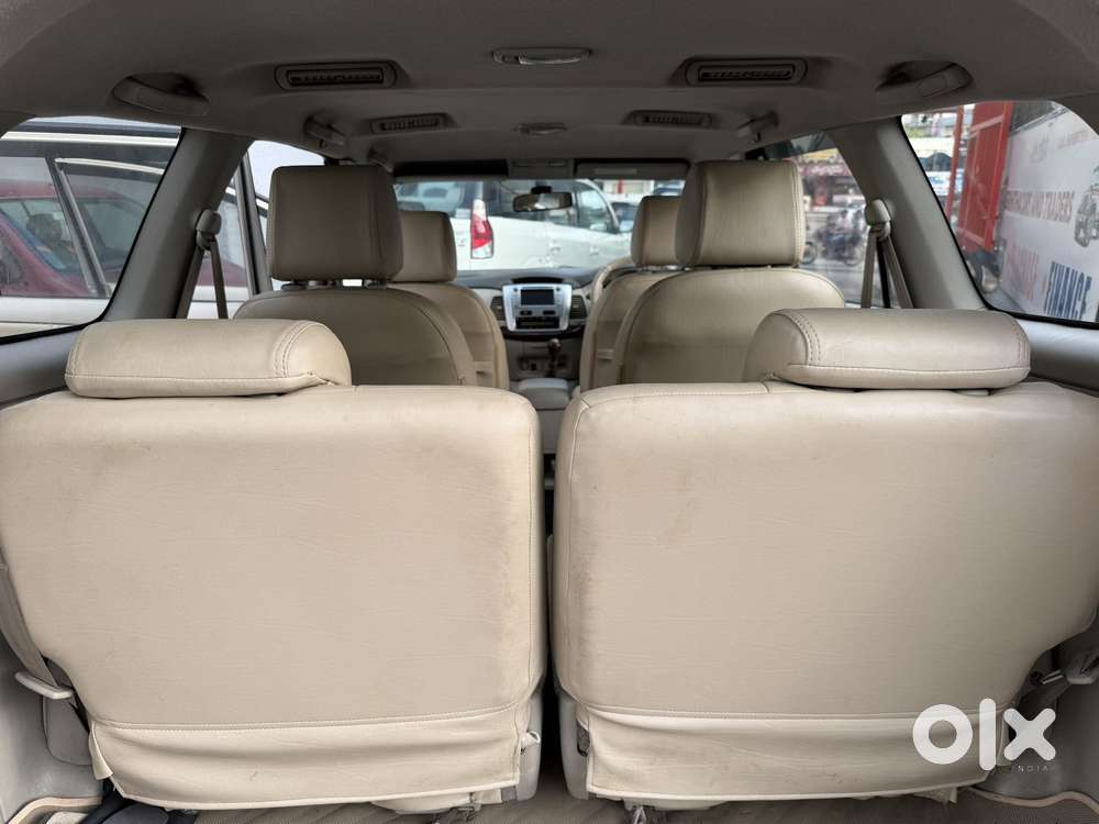 Toyota Innova 2.5 Vx 7 Seater Bs Iv, 2014, Diesel