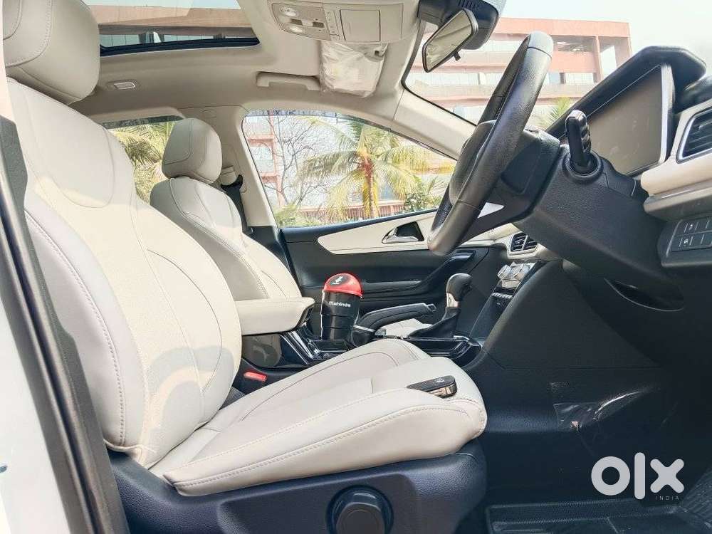 Mahindra Xuv700 2.2 Ax 7 Diesel At Str, 2022, Diesel