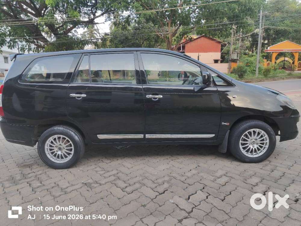 Toyota Innova 2.5 G (diesel) 7 Seater Bs Iv, 2006, Diesel