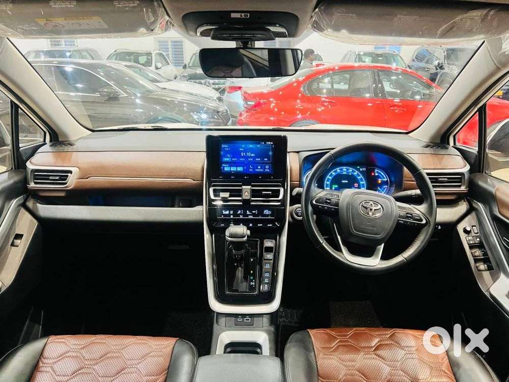 Toyota Innova Hycross 2.0 Vx Hybrid 7 Str, 2023, Petrol