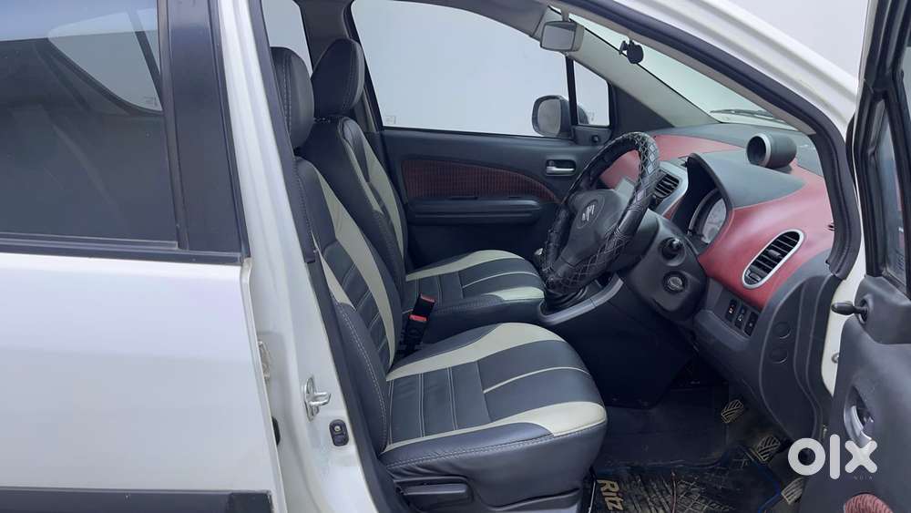 Maruti Suzuki Ritz Vxi, 2013, Petrol