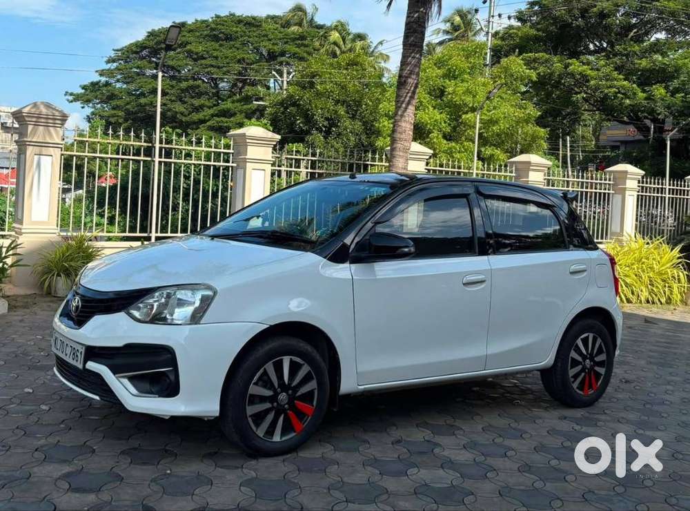 Toyota Etios 1.5 V, 2017, Petrol