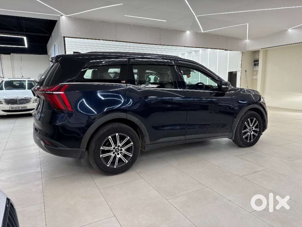 Mahindra Xuv700 2.2 Ax 7 Diesel At Luxury Pack Str, 2023, Diesel