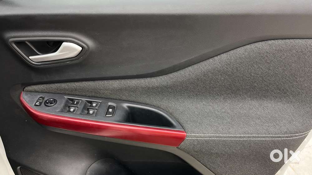 Nissan Magnite Xv Turbo Red Edition, 2022, Petrol