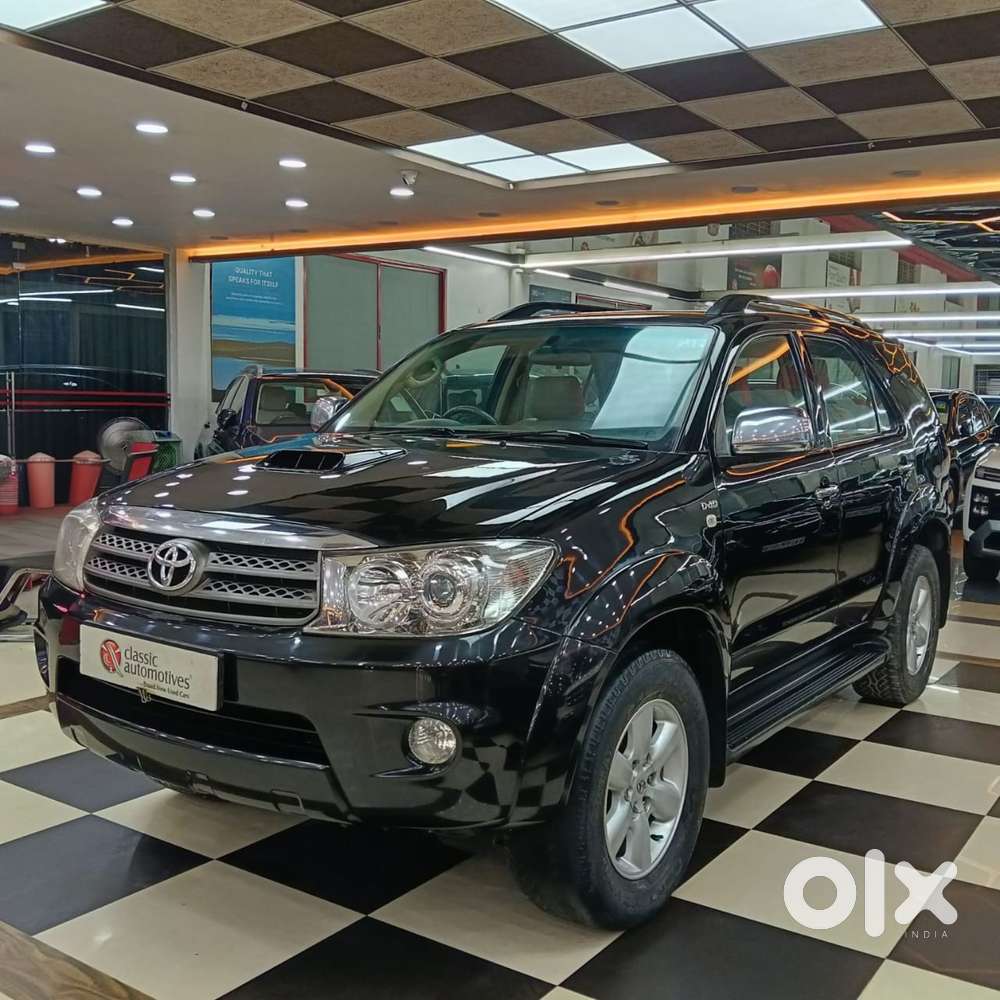 Toyota Fortuner [ ] 3.0 4X4 MT, 2010, Diesel