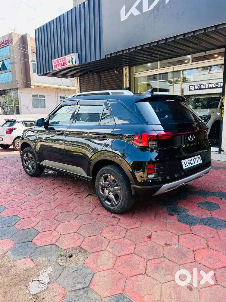 Hyundai Venue 1.2 S (o), 2023, Petrol