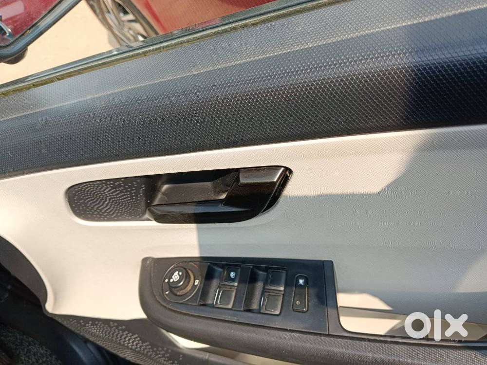 Tata Altroz 1.2 Xm Plus, 2021, Petrol