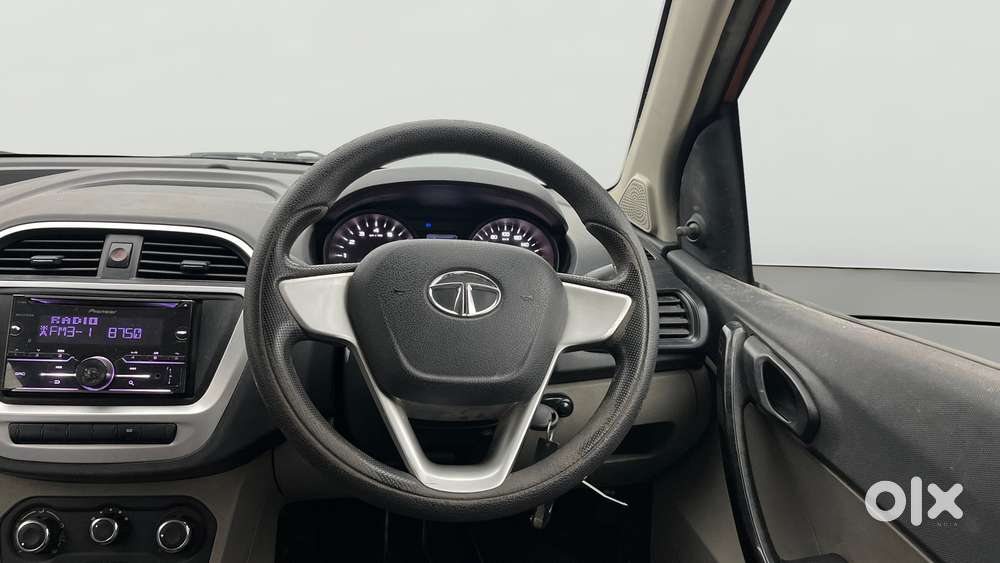 Tata Tiago 1.2 Revotron Xm, 2016, Petrol
