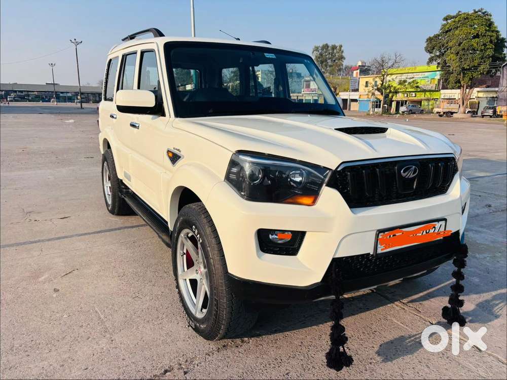 Mahindra Scorpio S8, 2015, Diesel