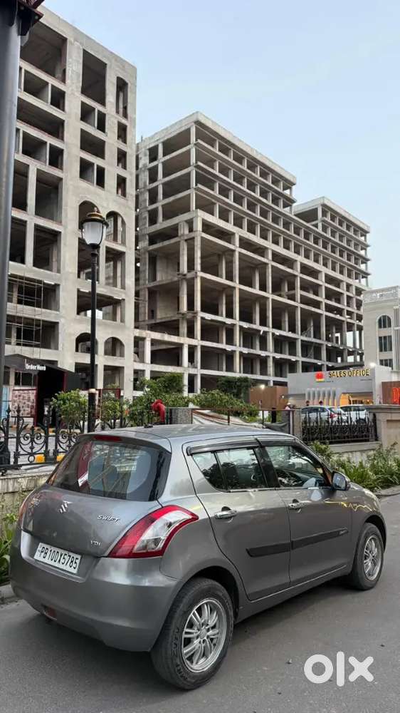 Maruti Suzuki Swift 2012 Diesel 97000 Km Driven