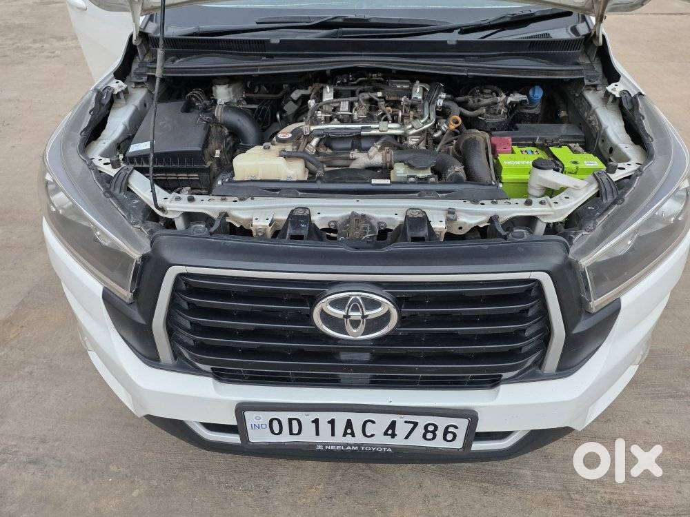 Toyota Innova Crysta 2.4 G Mt 8s, 2023, Diesel