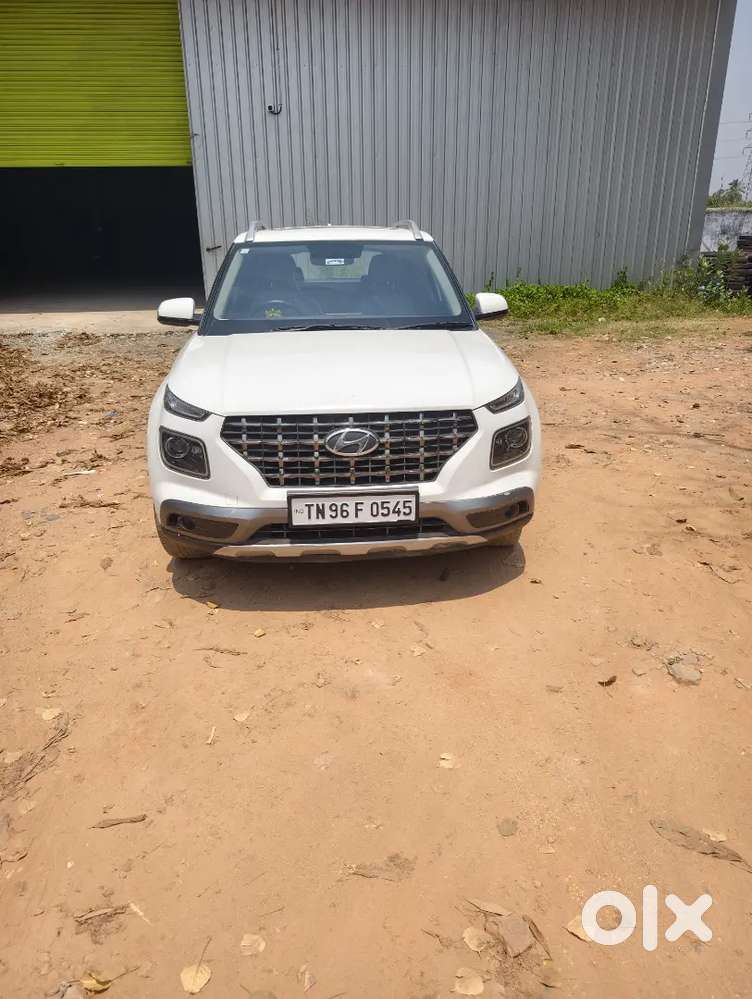 Hyundai Venue 2022 Petrol 86000 Km Driven Top End