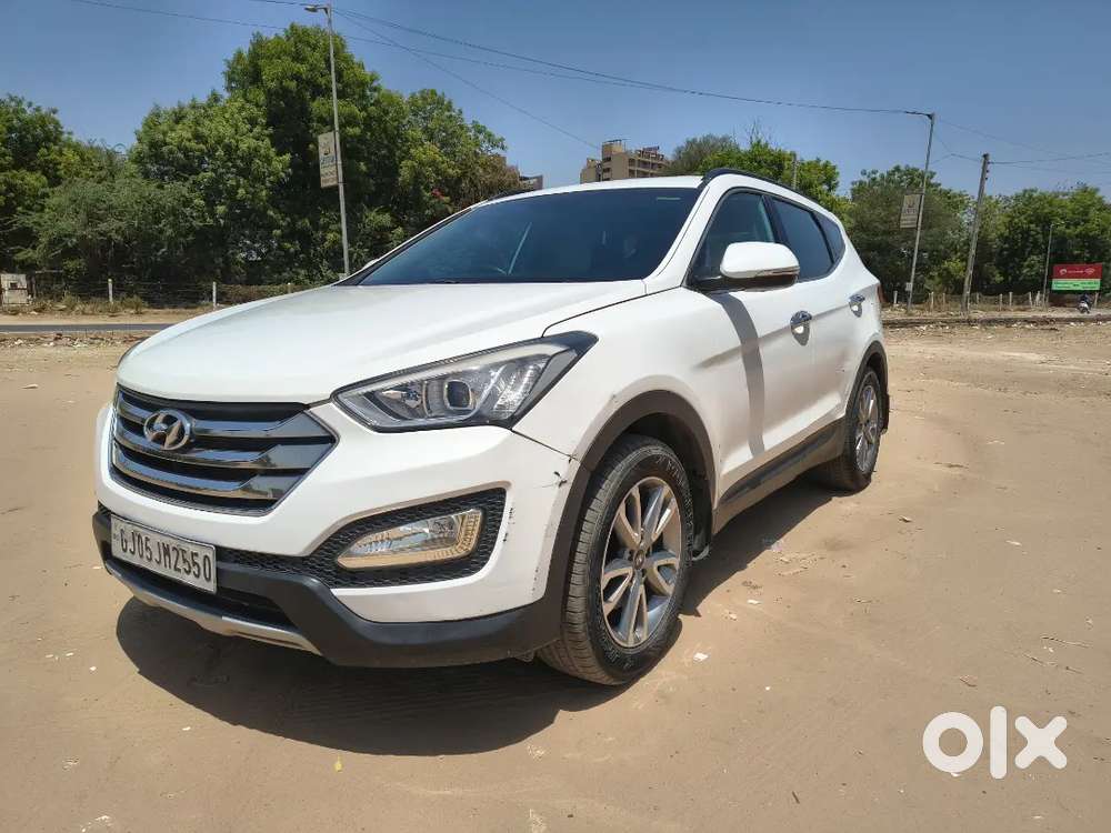 Hyundai Santa Fe 2015 Diesel 122000 Km Driven