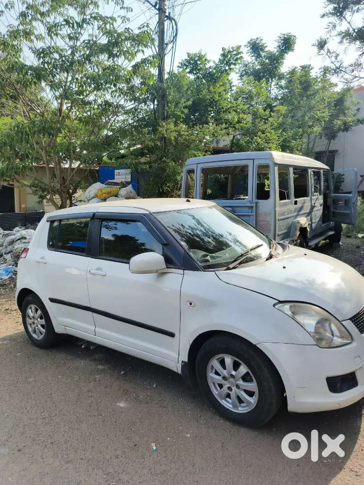 Maruti Suzuki Swift 2011 Petrol 96000 Km Driven