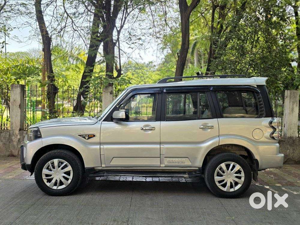Mahindra Scorpio S6 8 Seater, 2016, Petrol