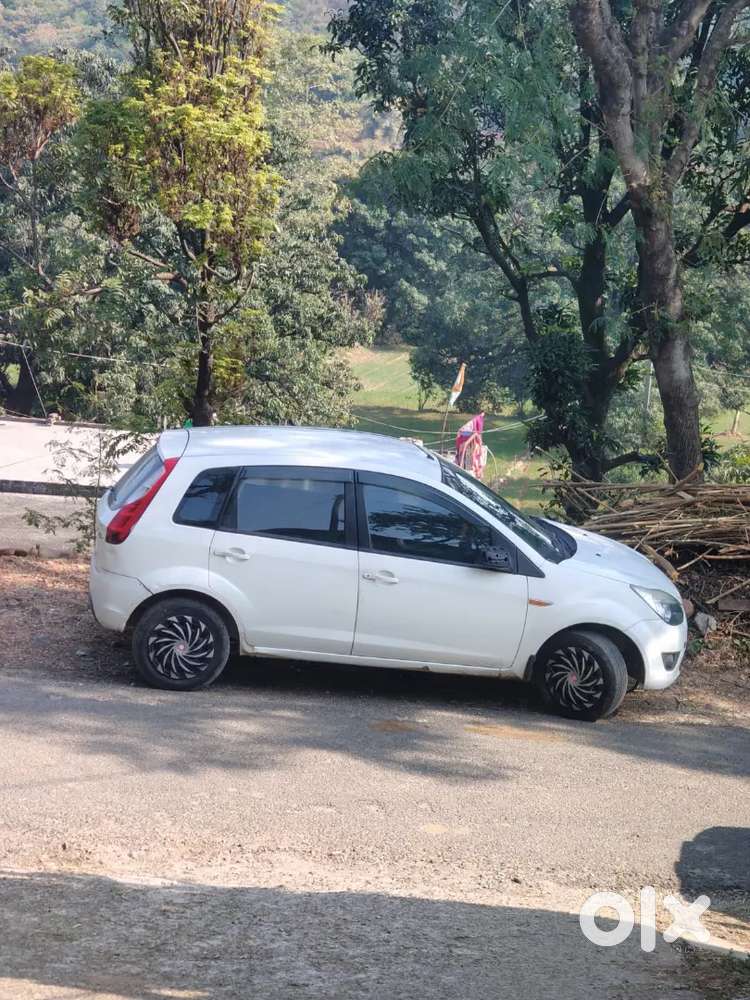 Ford Figo 2011 Petrol 85000 Km Driven