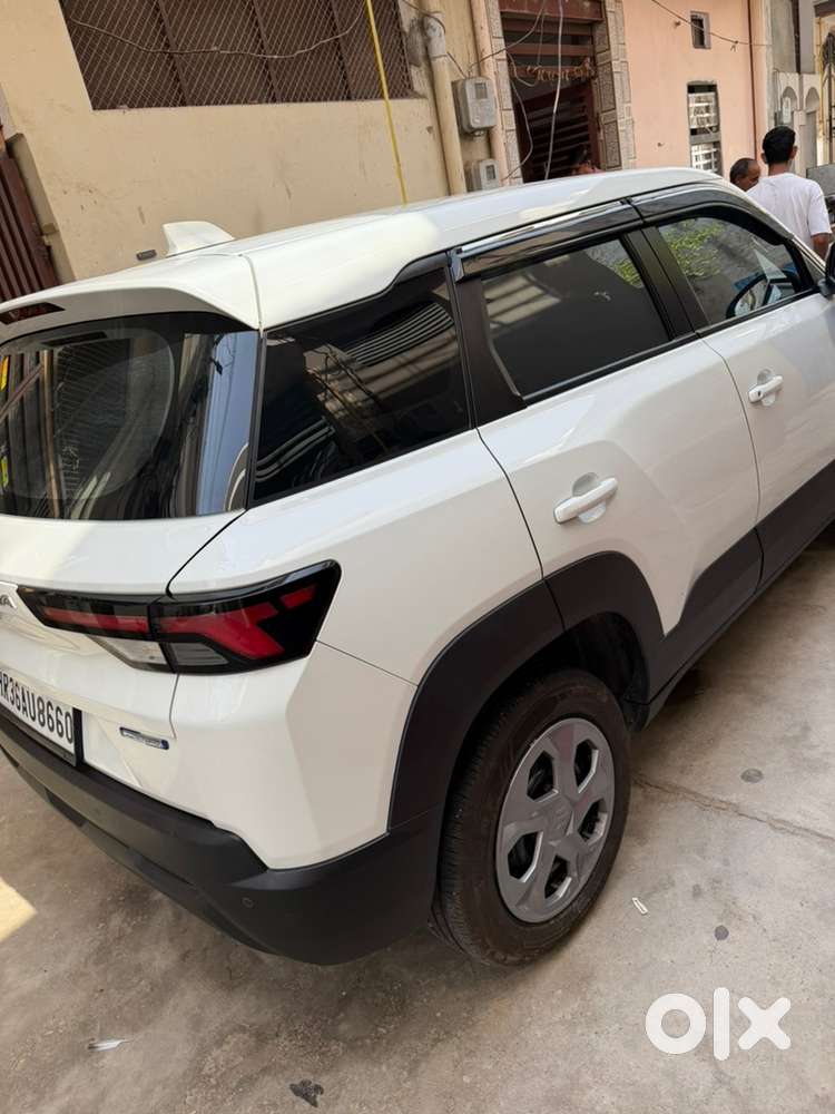 Maruti Brezza Lxi 2025
