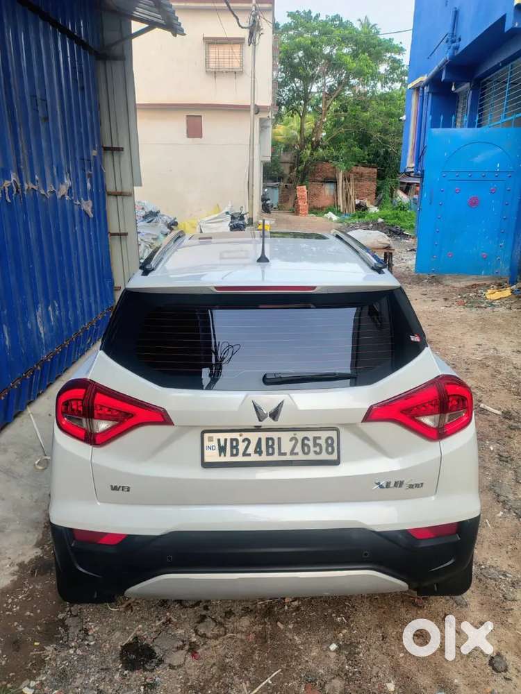 Mahindra Xuv300 2024 Diesel Well Maintained