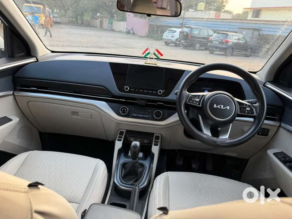 Kia Carens 1.5 Premium 7 Str, 2025, Petrol