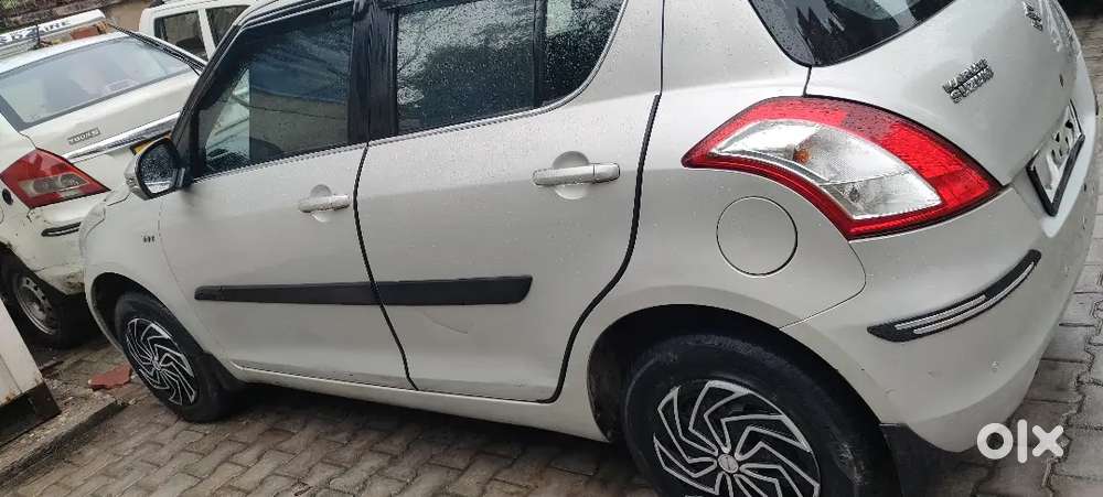 Maruti Suzuki Swift Petrol 2016