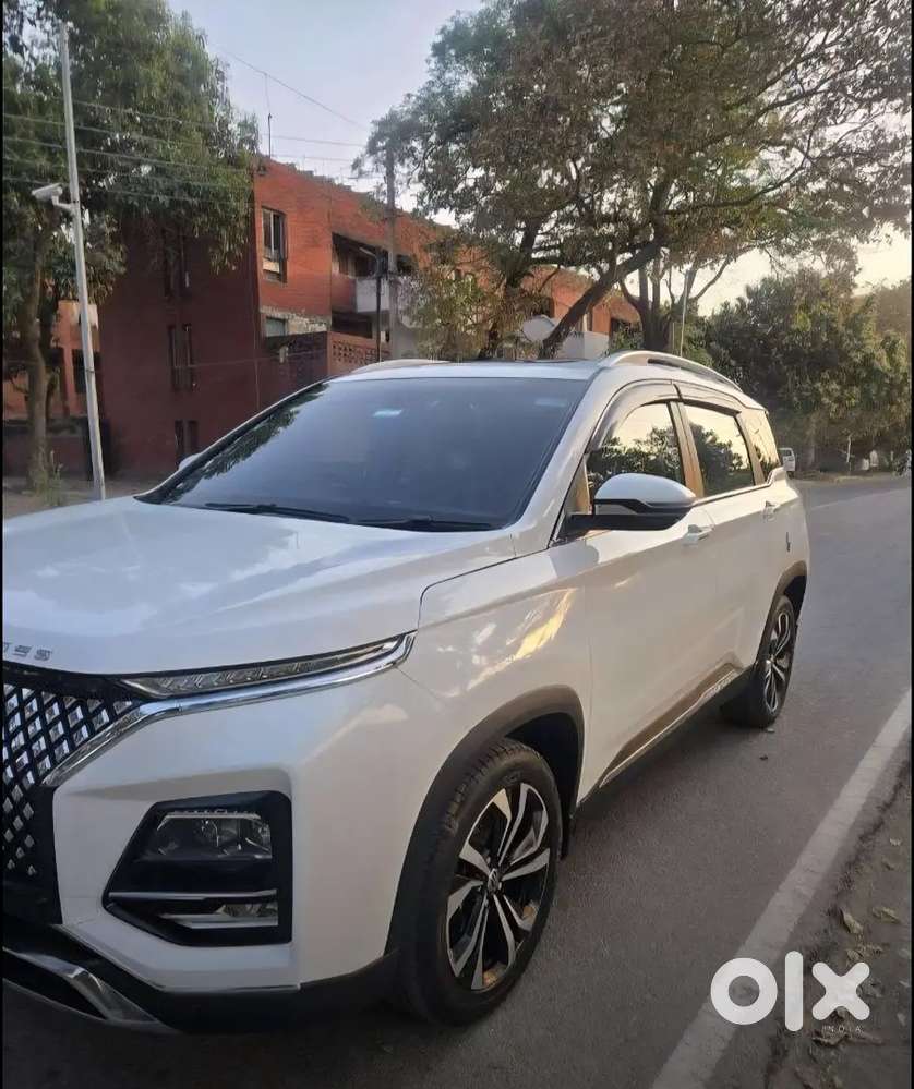 Mg Hector 2023 Petrol 1500 Km Driven