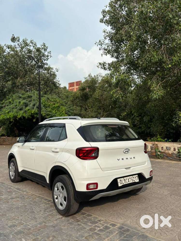Hyundai Venue S Turbo, 2020, Petrol