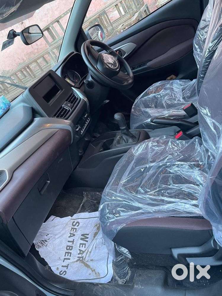 Maruti Suzuki Fronx Sigma 1.2 Mt, 2026, Petrol