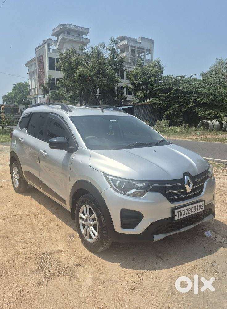 Renault Triber Rxt, 2022, Petrol
