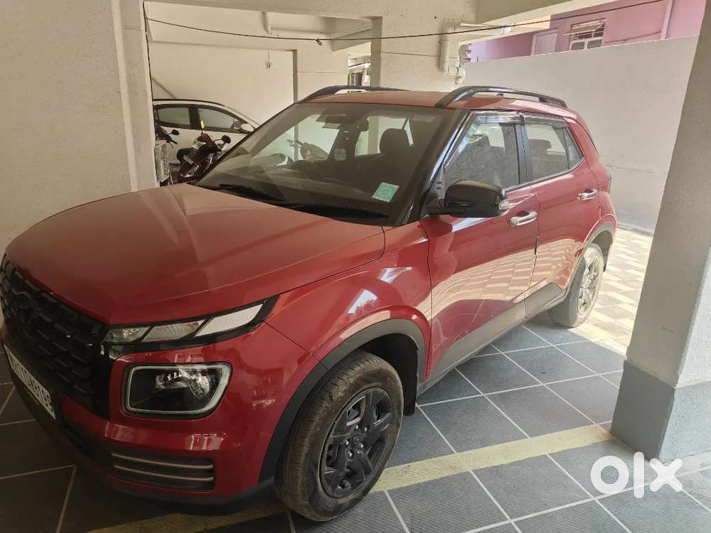 Hyundai Venue Petrol 2024