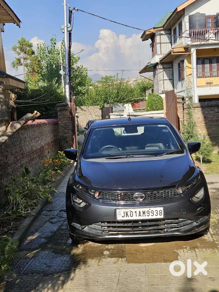 Tata Altroz Xt 1.2 , Bs6 , Petrol Manual  1st Owner  32,000 Km