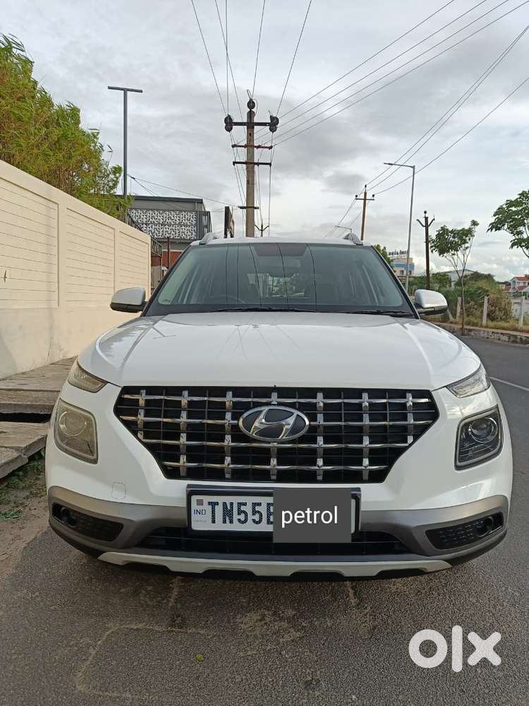 Hyundai Venue E, 2021, Petrol