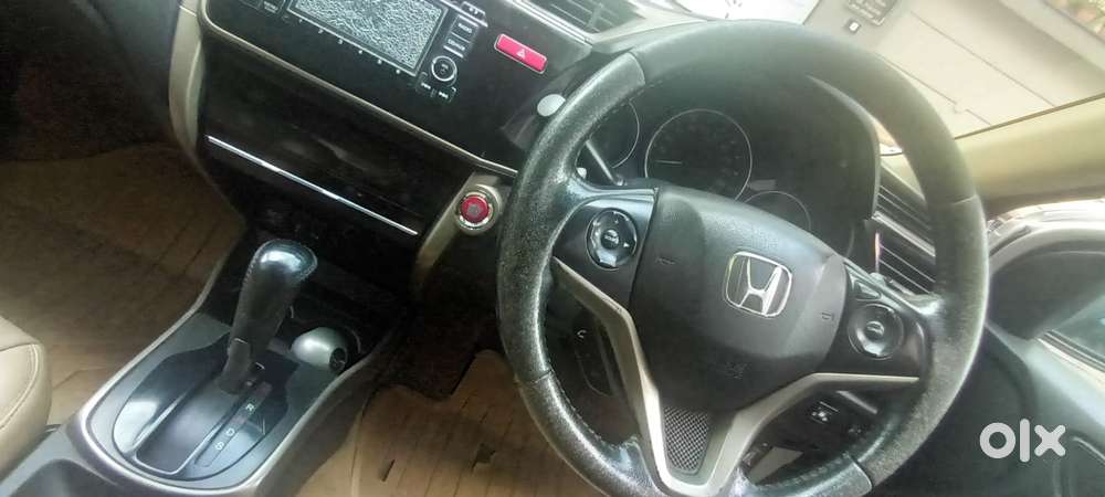 Honda City V At Sunroof I-vtec, 2016, Petrol