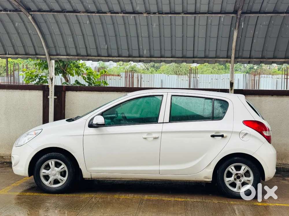 Hyundai I20 Sports Petrol Cng 2011 Insurance Valid 215000 Negotiable