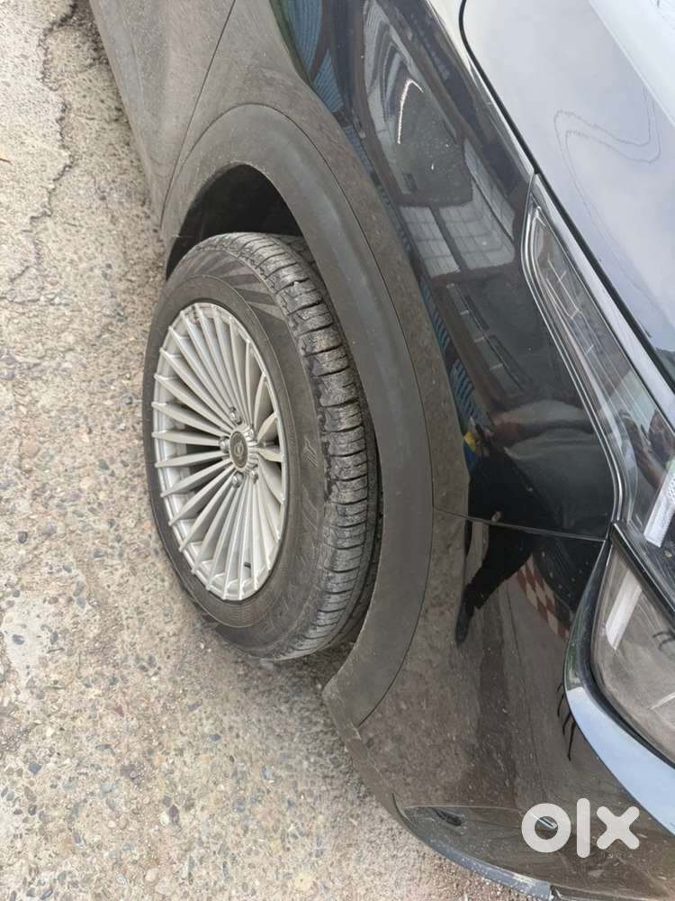 Kia Seltos Petrol Manual 2025