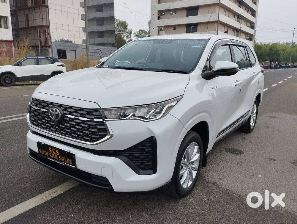 Toyota Innova Hycross 2.0 Vx Hybrid 7 Str, 2025, Petrol