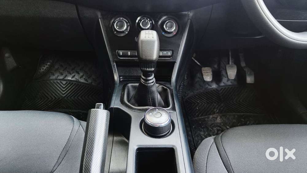 Tata Nexon Smart Plus1.2 Revotron Petrol 5 Mt, 2025, Petrol