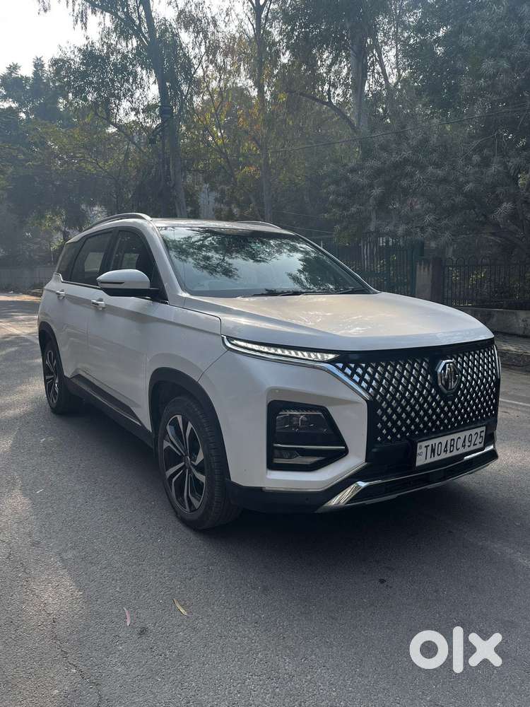 Mg Hector Plus Savvy Pro 1.5 Turbo Petrol Cvt 7 Str Dual Tone, 2023,..