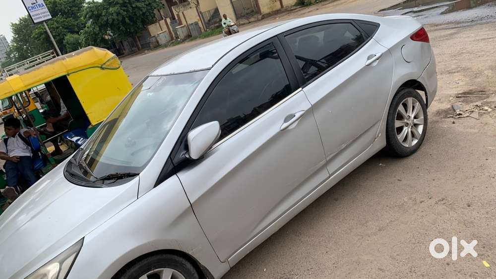 Fix 140000 . Hyundai Verna Diesel 2012 Car