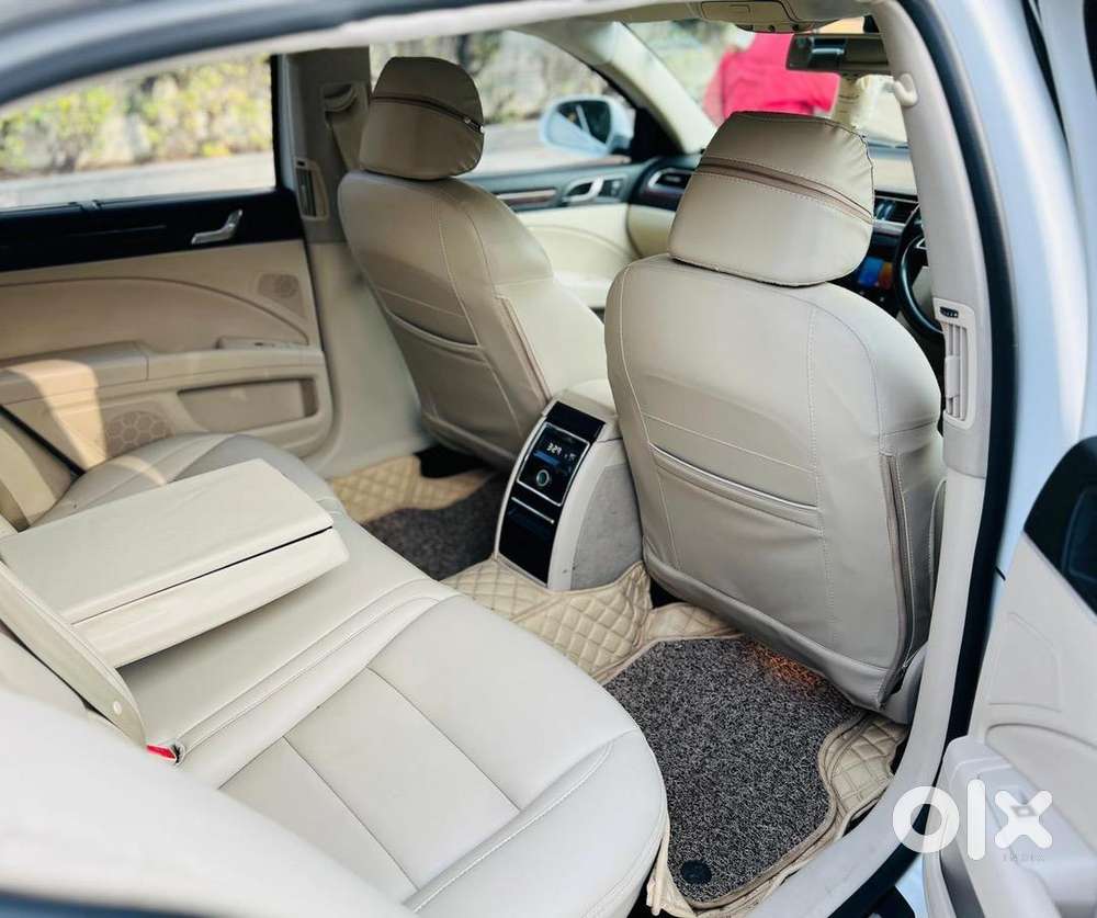 Skoda Superb 2015 Petrol 76000 Km Driven