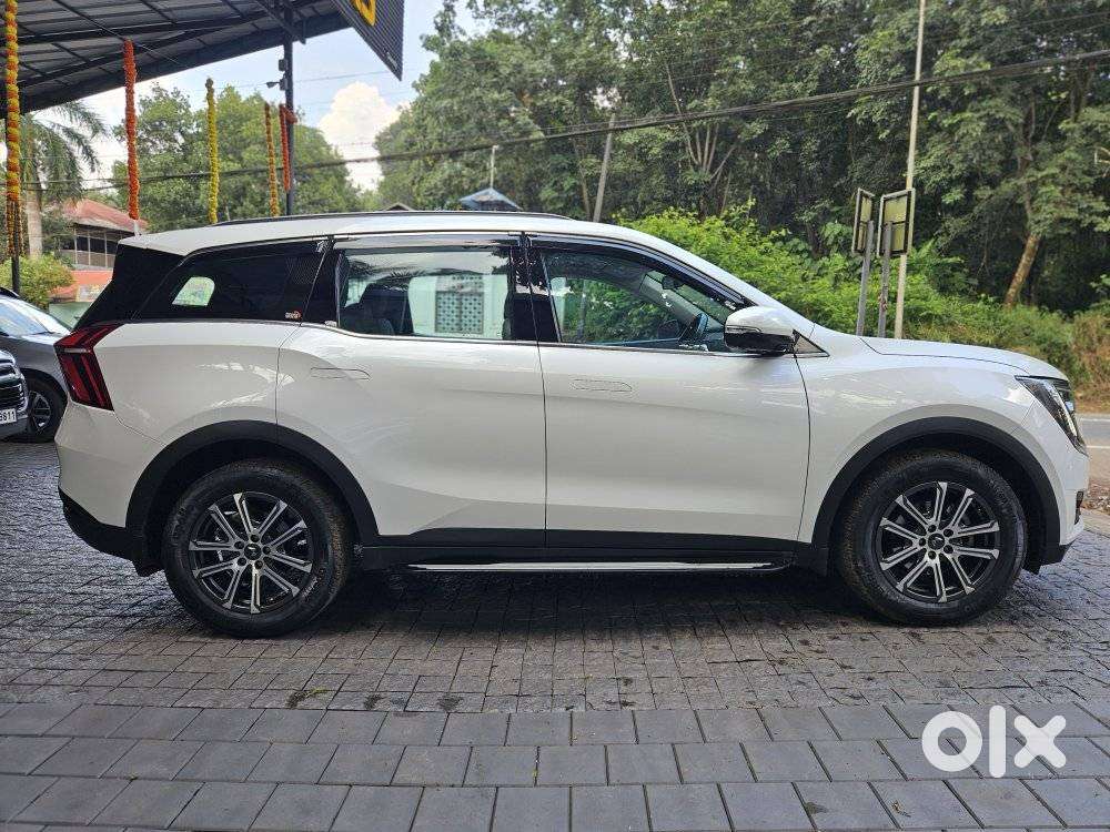 Mahindra Xuv700 2.2 Ax 7 Diesel At Luxury Pack Str, 2023, Diesel
