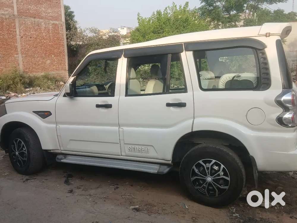 Mahindra Scorpio 2017 Diesel 120000 Km Driven