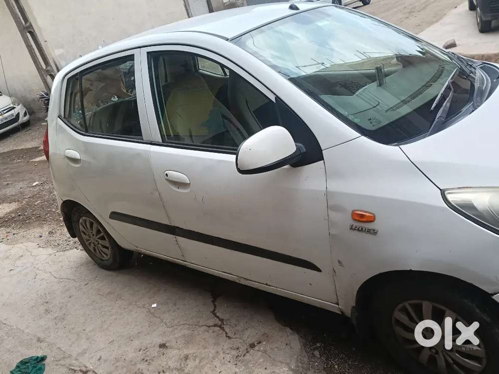 Hyundai I10 Sportz 2014 2nd Owner