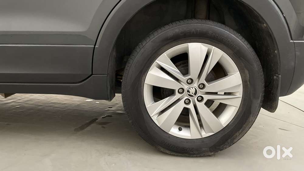 Skoda Kushaq Ambition 1.0l Tsi Mt, 2023, Petrol