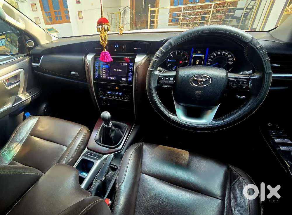 Toyota Fortuner 2017 Diesel 143000 Km Driven Orginal Kerala