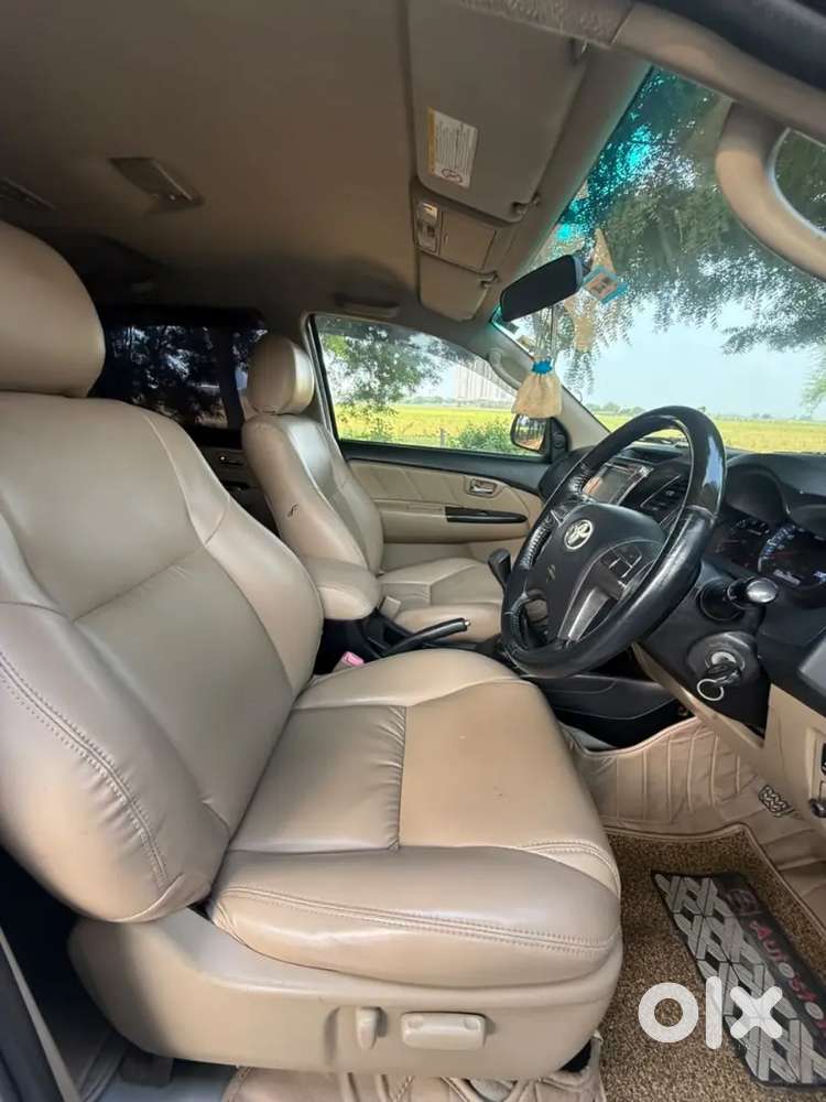 Toyota Fortuner 3.0 Diesel 4x2 Manual 2015 | 1st Owner Showroom Track