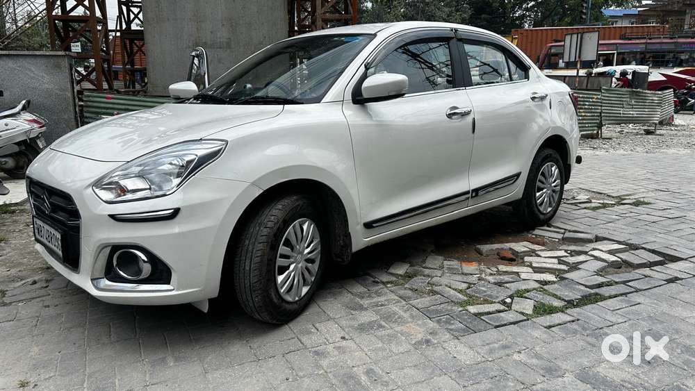 Maruti Suzuki Dzire 1.2 Vxi, 2023, Petrol