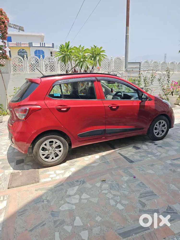 Hyundai Grand I10 2018 Diesel 21600 Km Driven