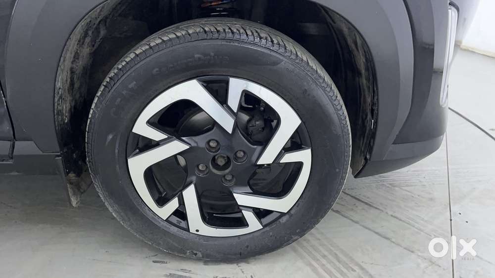 Nissan Magnite 1.0 Xv Premium Turbo Cvt, 2023, Petrol