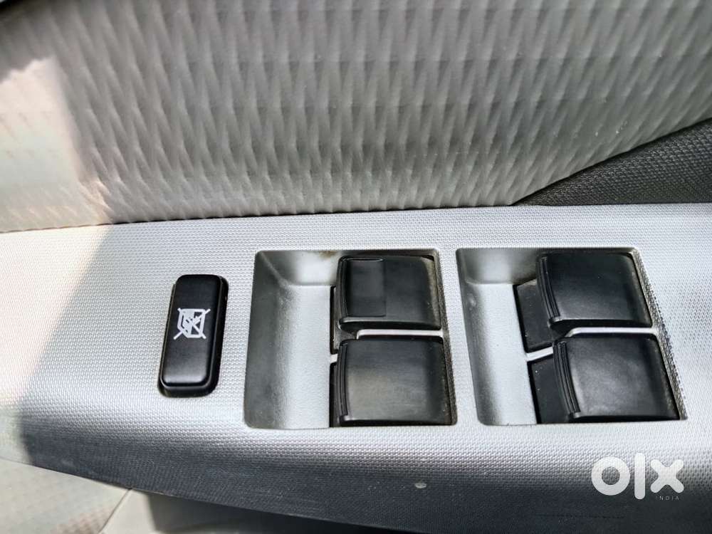 Toyota Etios 1.5 High, 2011, Petrol